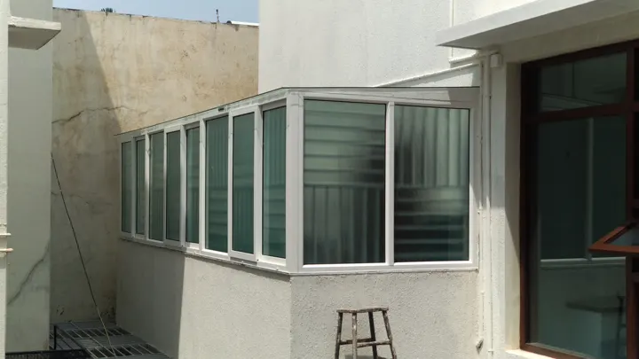 Raja Reddy (balcony covering) 20 — Astrapia project photograph 289
